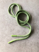Шнурок круглый зеленый, длина 130 см, наконечники пластик ШКЗ/130/29152