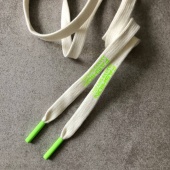 Шнурок с неоновыми зелеными наконечниками, 135 см ШКЗ/135/3256
