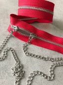 Молния декоративная красная неразъемная с цепью, звено 5 металл цвет серебро, 60 см МКК/60/61410