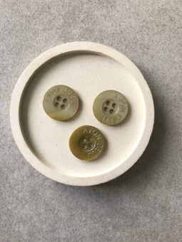Пуговицы перламутр оливковый оттенок, 2,0 см Италия ПИО/20/91402 по цене 49 руб./штука