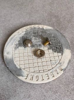 Кнопки пробивные цвет кэмел (металл), размер 1,4 см ККК/14/1966 по цене 49 руб./штука