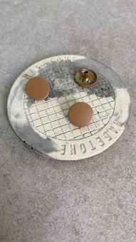 Кнопки пробивные цвет капучино (металл), размер 1,4 см ККК/14/1963 по цене 49 руб./штука