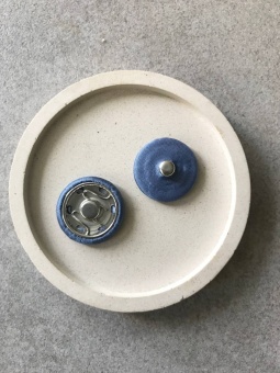 Кнопки голубые, обтянутые тканью, 2,1 см Италия ПИГ/21/28204 по цене 57 руб./штука
