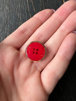 Пуговицы LIU JO красные с золотым ободком (пластик), 2 см ПИК/20/11191 по цене 57 руб./штука
