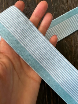 Резинка голубая с белыми полосками, ширина 4 см РКГ/40/2121 (отрезы 0,9+3,7) по цене 267 руб./метр