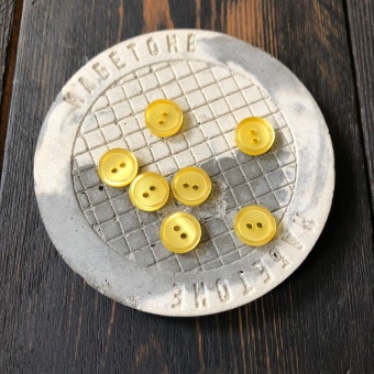 Пуговички рубашечные желтые, 1,0 см Италия ПИЖ/1/9975 по цене 9 руб./штука