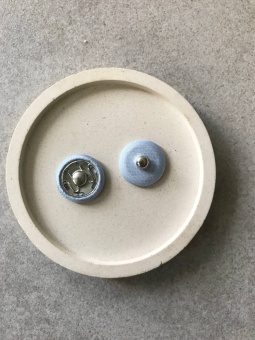 Кнопки голубые, обтянутые тканью, 1,7 см Италия ПИГ/17/28203 по цене 32 руб./штука