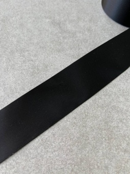 Тесьма черная атласная, двойная, ширина 3,5 см в сложенном виде ТИЧ/35/67403 по цене 87 руб./метр