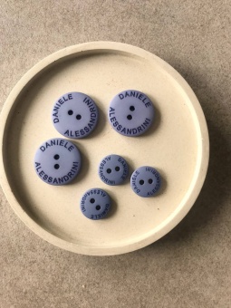 Пуговицы сиренево-синие (пластик), 1,6 см Италия ПИС/16/10455 по цене 27 руб./штука