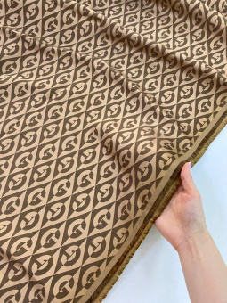 Вискоза жаккардовая карамельно-коричневая, ширина 150 см GUCCI Италия ВИК/150/61030 по цене 4 575 руб./метр