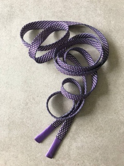 Шнурки фиолетовые плоские с резиновыми наконечниками , длина 130 см ширина 1 см ШКФ/130/44798 по цене 167 руб./штука